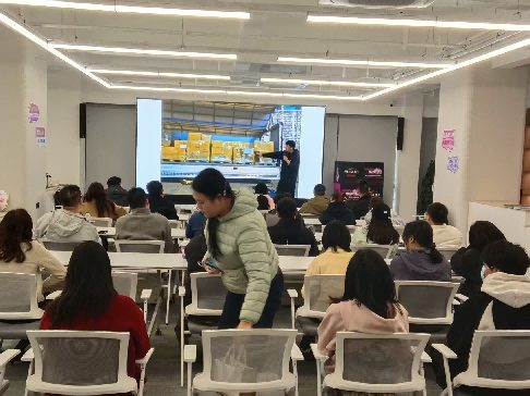 线下课堂学习现场